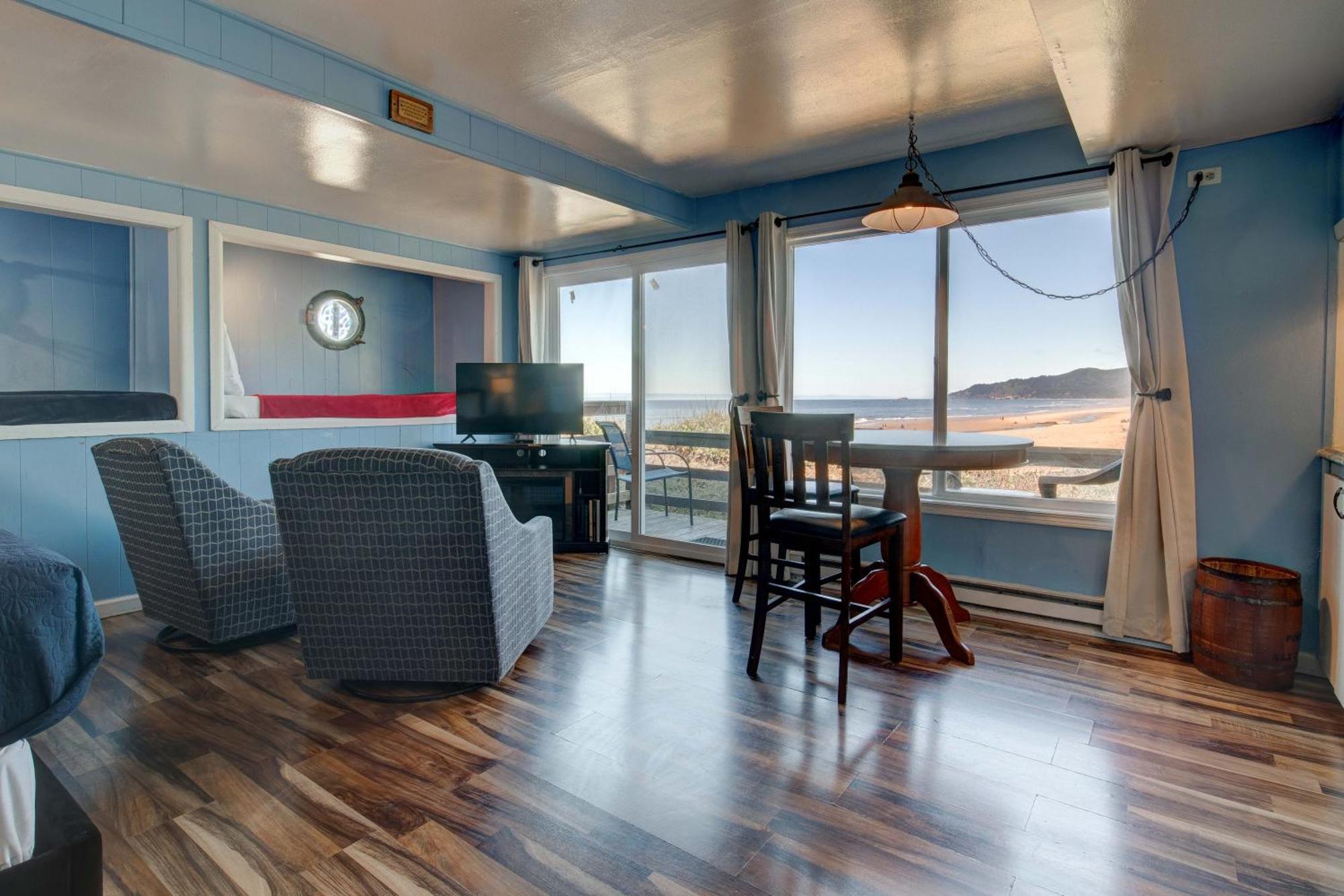 Moolack Shores Inn Newport Room photo